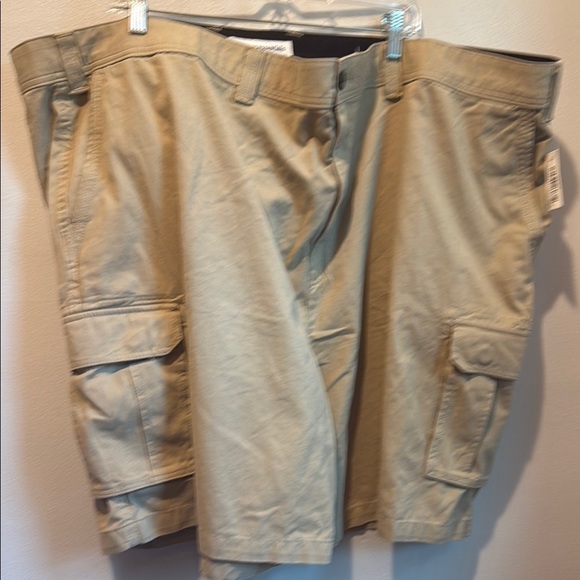 Amazon Essentials 56 Waist Tan Cargo Shorts Relaxed Fit - Picture 1 of 10
